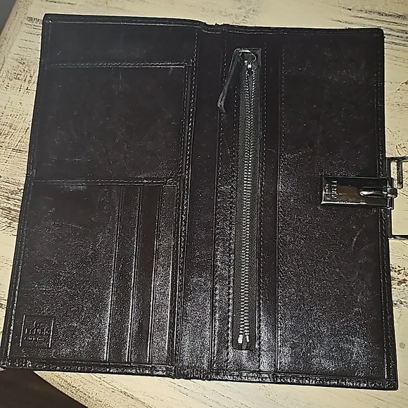 Fendi Bifold Long Zucca Wallet With Dust Bag Included. - Picture 7 of 11